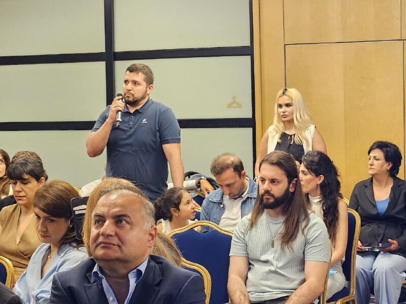 Фуад Мурадов встретился с азербайджанцами Люксембурга