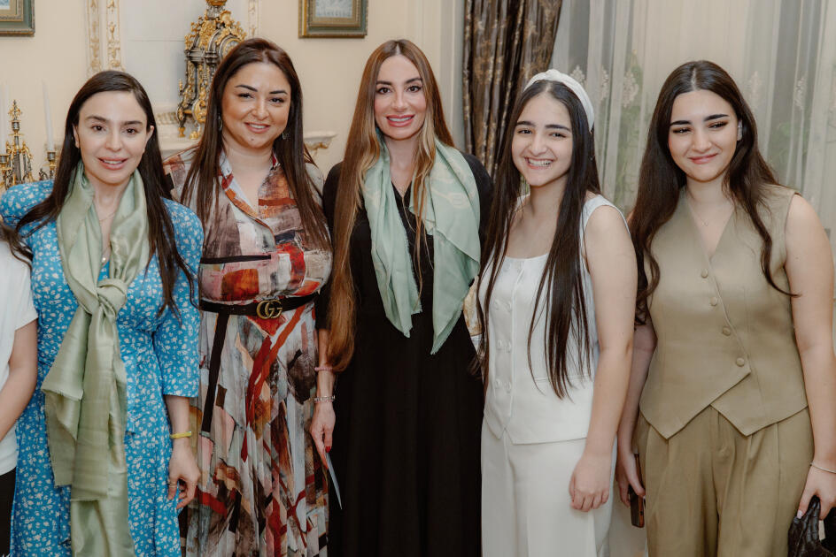 Maqsud İbrahimbəyov Yaradıcılıq Mərkəzində “Zeynəbin sehrli dünyası” adlı sərginin açılışı olub