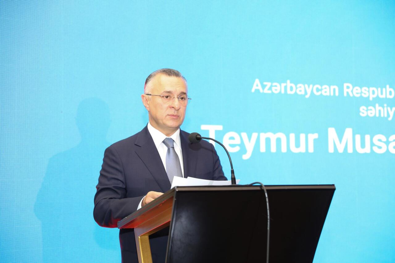Минздрав Азербайджана на встрече с выпускниками