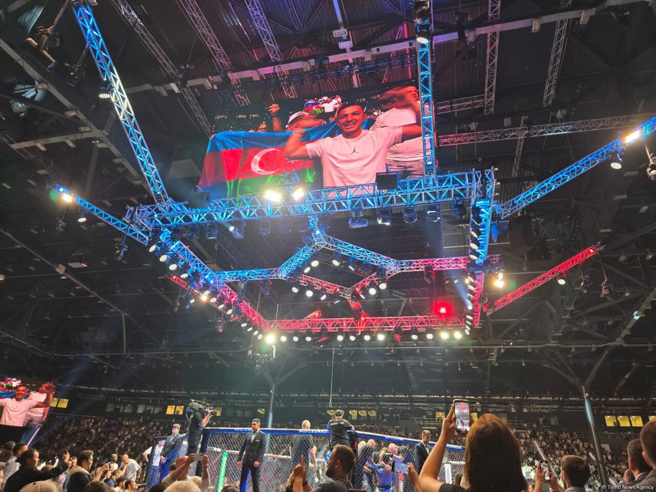 В Баку состоялось одно из самых зрелищных спортивных событий года - UFC Fight Night
